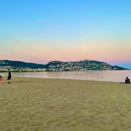 Roses Beach Esterno foto